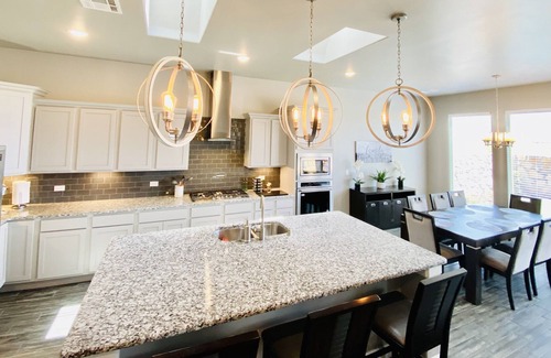 Las Cruces House | Beautiful New 5 BR Custom Built Home near Redhawk Golf Course