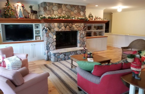 Leland House | Beautiful New Home In Town And Close To Water