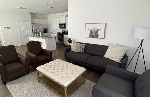 Oak Ridge House | Beautiful new home with lake view near hiking trails