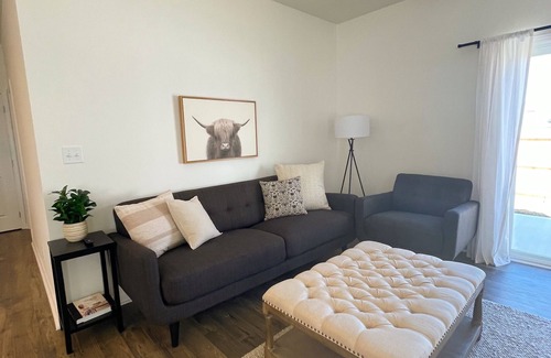 Oak Ridge House | Beautiful new home with lake view near hiking trails