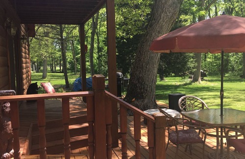 Gypsum House | BEAUTIFUL New Modern LOG HOME! Catawba Island OH 1mile to Miller Ferry -islands.