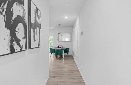 Lithonia Apartment | Beautiful New Townhome 25 mins from Metro Atlanta