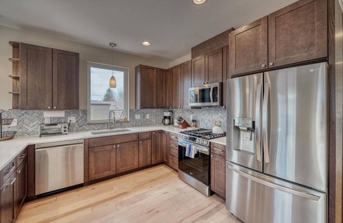 Salida House | Beautiful New Townhome in Downtown Salida