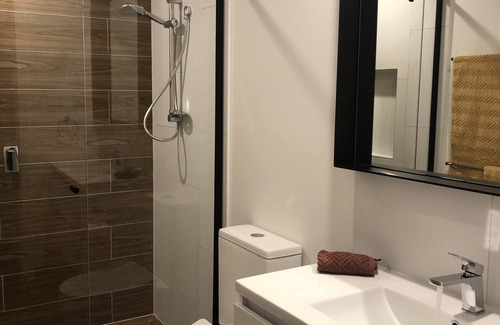 Torquay House | Beautiful new townhouse in great location for families