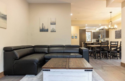 East Kootenay Condo | Beautiful Newly Built 4 Bedroom Town Home