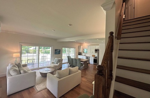 Vineyard Haven House | Beautiful Newly Constructed Home Walking Distance from Downtown Vineyard Haven