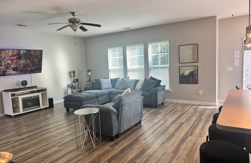 Port Wentworth House | Beautiful Newly Decorated Home in Savannah/Pooler Area