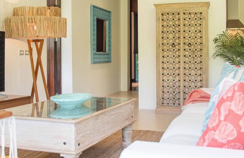 Laguna Apartment | BEAUTIFUL NEWLY RENOVATED 3BR apartment, 7 minutes from beach…