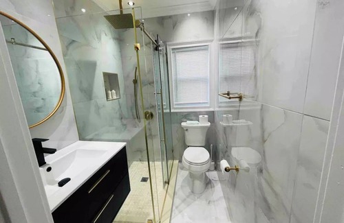 Hicksville Apartment | beautiful newly renovated 3 Bedrooms and 1.5 Bath in heart of Hicksville #16