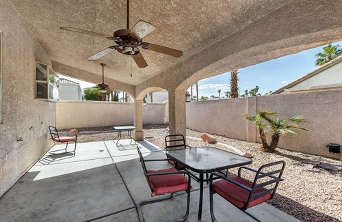 Rhodes Ranch House | Beautiful Newly Renovated 4 Bed House U024