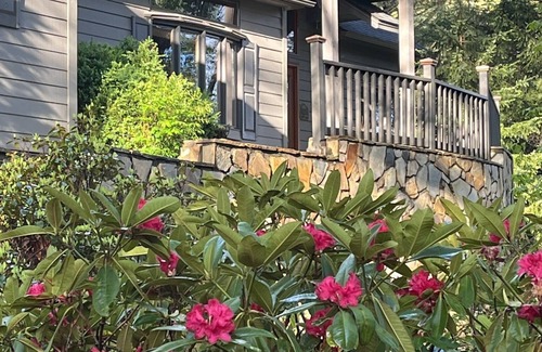 Sapphire House | Beautiful newly renovated home on golf course with Sapphire amenities