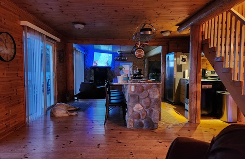 Rose City House | Beautiful, newly updated lake house. Right on a gorgeous Loon Lake!