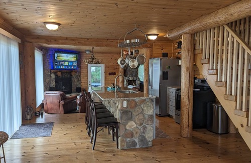 Rose City House | Beautiful, newly updated lake house. Right on a gorgeous Loon Lake!