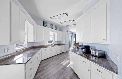 Pensacola Beach Condo | Beautiful, Newly Renovated, Pet Friendly Condo with Stunning Gulf Views!
