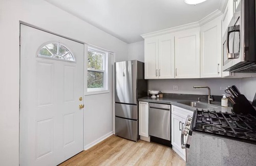 Noe Valley Cottage | Beautiful Noe Valley 2BR Cottage - San Francisco Life Real Estate