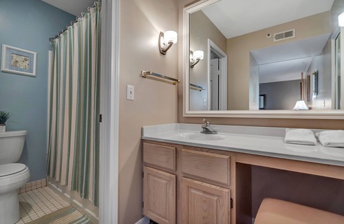 Norwichtown Apartment | Beautiful Norwich Villa located at The Norwich Inn & Spa. Top floor corner unit.