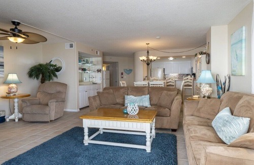 Crescent Beach Condo | Beautiful Ocean Front 3 Bedroom!