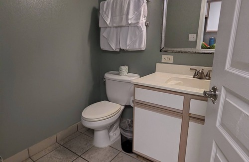 Crescent Beach Hotel | Beautiful oceanfront condo - Bay Watch 634