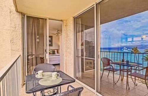 Kahana Apartment | Beautiful Ocean view Hawaiiana style 1 bedroom condonn