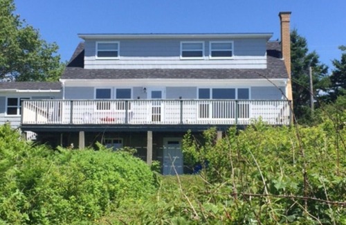 Hunts Point House | Beautiful Ocean-front Beach House near Liverpool, Nova Scotia