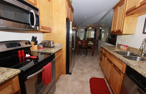 Galveston Condo | Beautiful ocean view and lagoon pool views! Heated pool!
