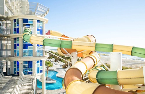 Myrtle Beach Resort | Beautiful Oceanfront Efficiency w/View + Official On-Site Rental Privileges