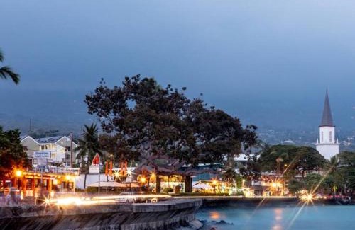 Kailua-Kona House | Beautiful Oceanfront Welcomes you at Hale Kona Kai 203 by Casago Kona