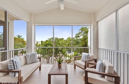 Rock Harbor House | Beautiful Oceanside Mariner's 3 Bedroom Townhome
