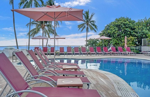 La Gorce Apartment | Beautiful Oceanside Retreat/Beach Service/1606