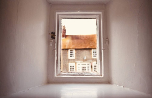 Eastbourne Cottage | Beautiful old Cottage near the sea now booking for Winter