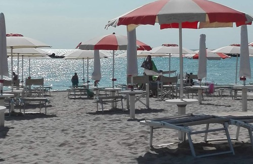 Lido degli Scacchi Apartment | Beautiful one bedroom apartment in Lido degli Scacchi