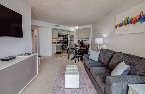 Myrtle Beach Hotel | Beautiful One Bedroom Suite + Official On-Site Rental Privileges