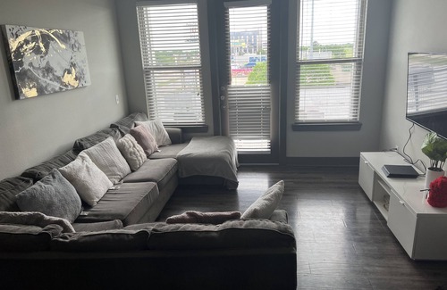 Memorial Apartment | Beautiful one bedroom apartment