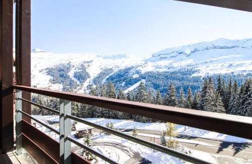 Flaine Apartment | Beautiful one-bedroom apartment with fireplace and stunning views