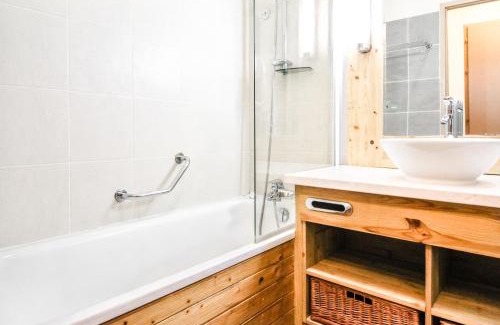 Flaine Apartment | Beautiful one-bedroom apartment with fireplace and stunning views