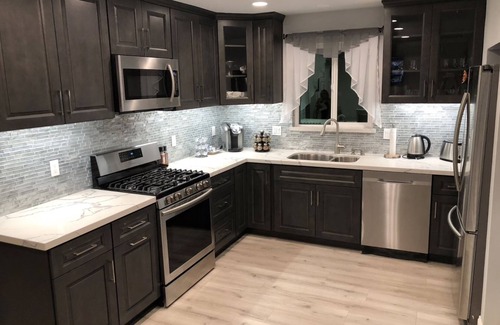North Hollywood House | Beautiful One of a kind Home with Pool & Jacuzzi!