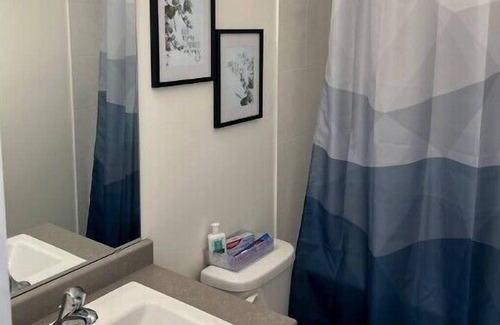 Bowmanville House | Beautiful Open concept 3 bedroom townhouse