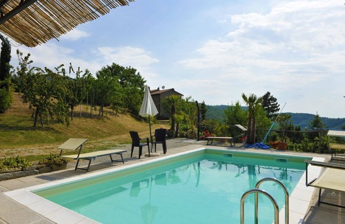 Pieve di Chio Villa | Beautiful private villa for 5 guests with WIFI, private pool, TV, terrace and pets allowed