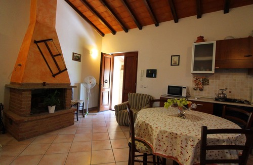 Marciano della Chiana Villa | Beautiful private villa for 9 people with WIFI, private pool, TV and pets allowed, close to Arezzo