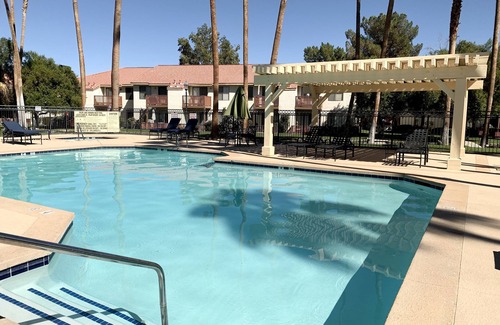 Palm Desert Villa | Beautiful Palm Lakes Villa