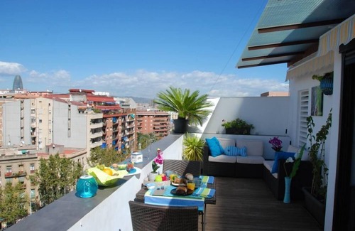 El Parc i la Llacuna del Poblenou Apartment | BEAUTIFUL PANORAMIC PENTHOUSE + 20m2 TERRACE at 800m BEACH/BORN/GÓTIC QUARTERS