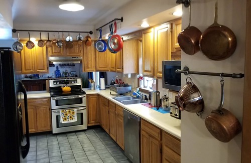 Cooperstown House | BEAUTIFUL PEACEFUL RUSTIC SETTING FOR 12+, Driving Range, Pool