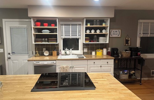 St. Anthony House | Beautiful, peaceful and oh so comfortable Twin City oasis