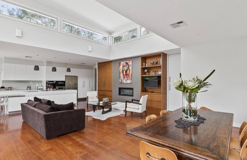Avalon Beach House | Beautiful peninsula of Avalon
