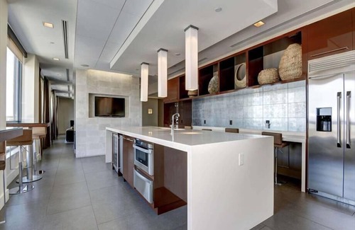 Aurora Highlands Apartment | Beautiful Pentagon City Views | 2BR w/Terrace & Roofdeck