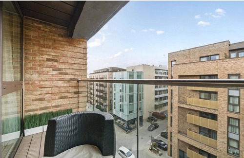 Evelyn Apartment | Beautiful Penthouse near London Bridge & O2