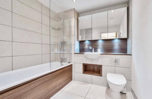 Evelyn Apartment | Beautiful Penthouse near London Bridge & O2