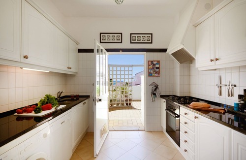 Carvoeiro Apartment | Beautiful Penthouse with sea view and 30 meters from the beach. With Parking
