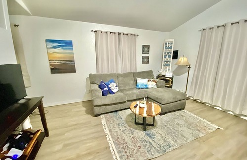 Oceano House | Beautiful pet-friendly 2bd/2ba Oceano/PismoBeach, steps from ocean, rent monthly