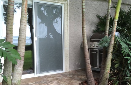 Palmetto Apartment | Beautiful Pet Friendly Island Waterfront Apartment, 100Ft Fishing Dock and Tiki.